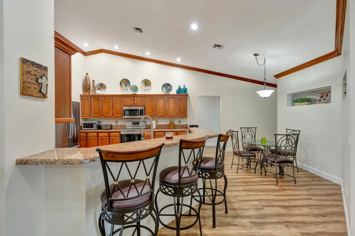  Residence photo 10