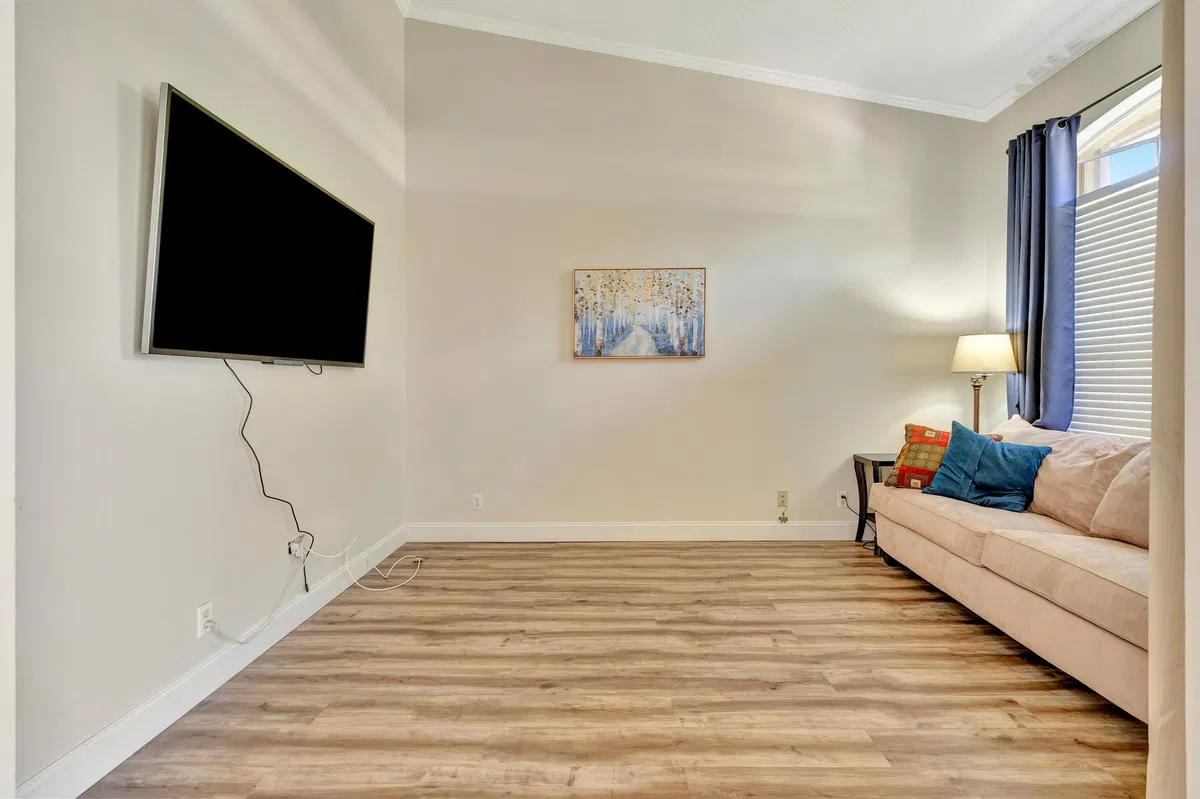  Residence photo 43