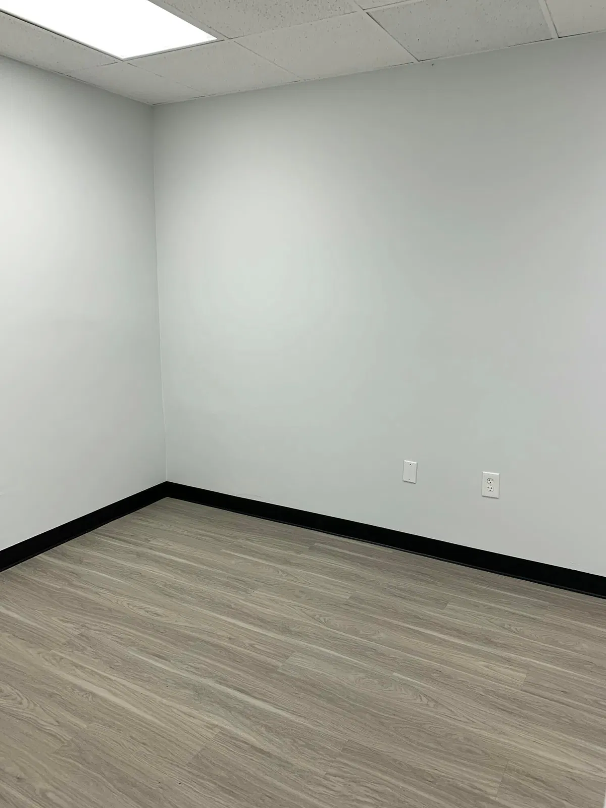 Unit 100-213 photo 7