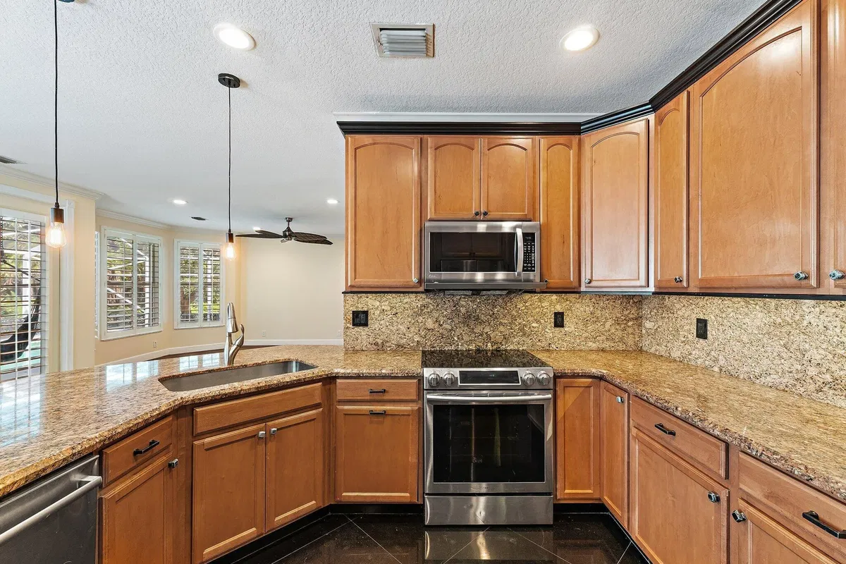  Residence photo 22