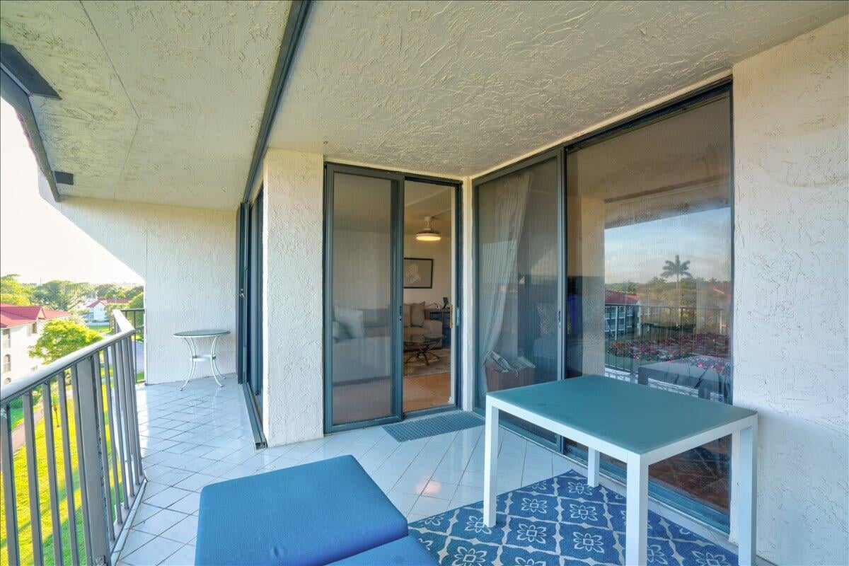  Unit 515 photo 40