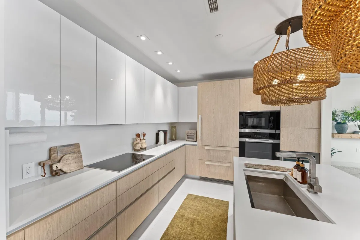 Amrit Ocean Resort & Residences Unit H1006 photo 4