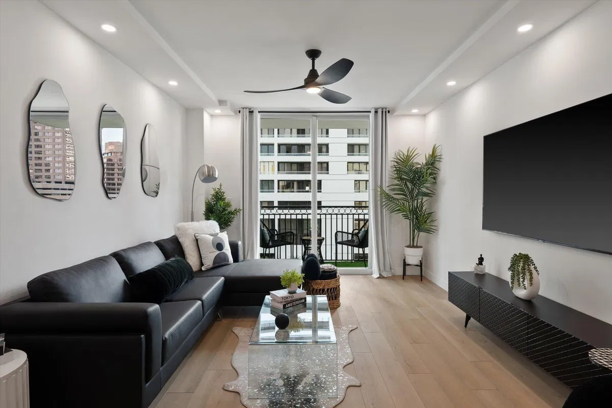 The Prado Unit 659 photo 7