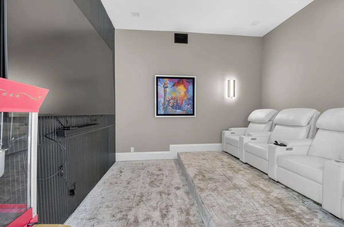 Woodfield Country Club Residence photo 25