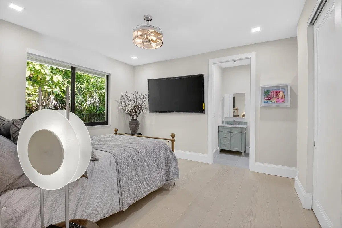 Woodfield Country Club Residence photo 37