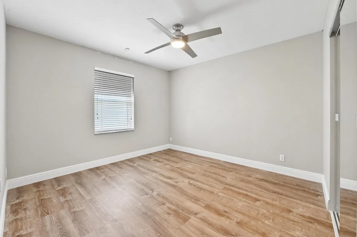 Residence photo 22