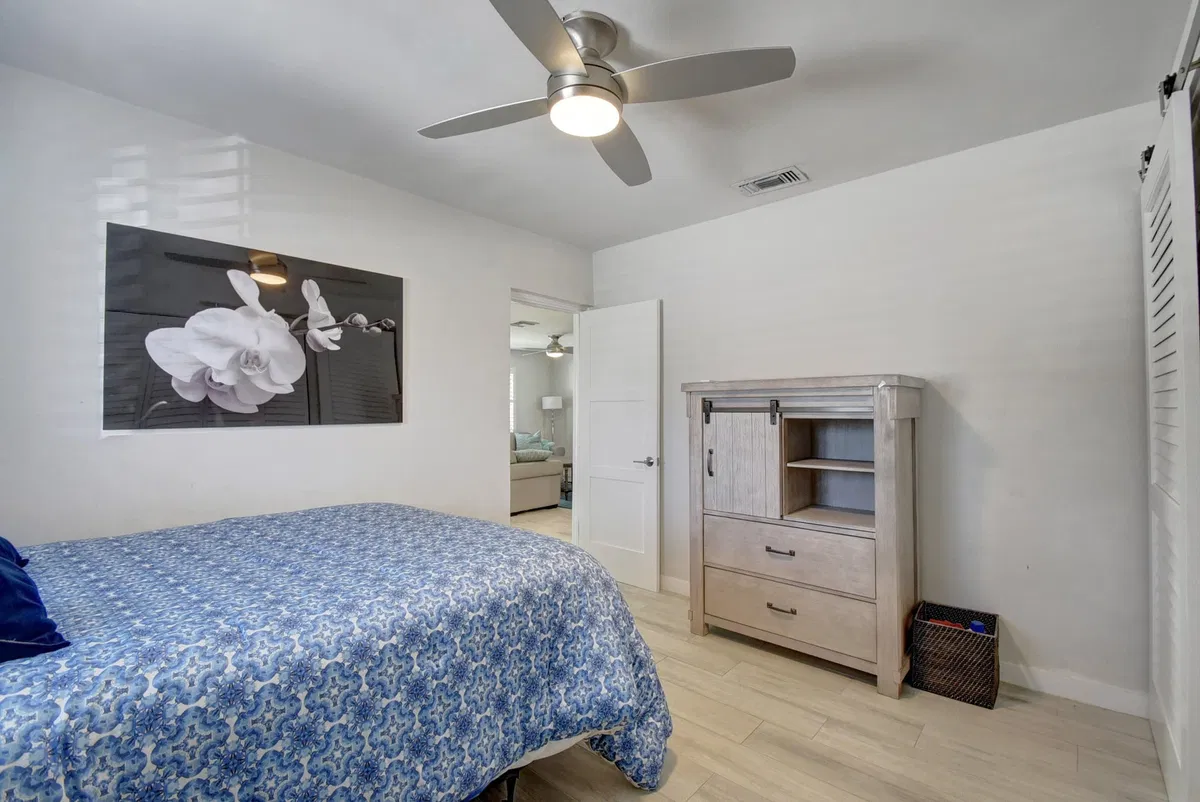  Residence photo 10