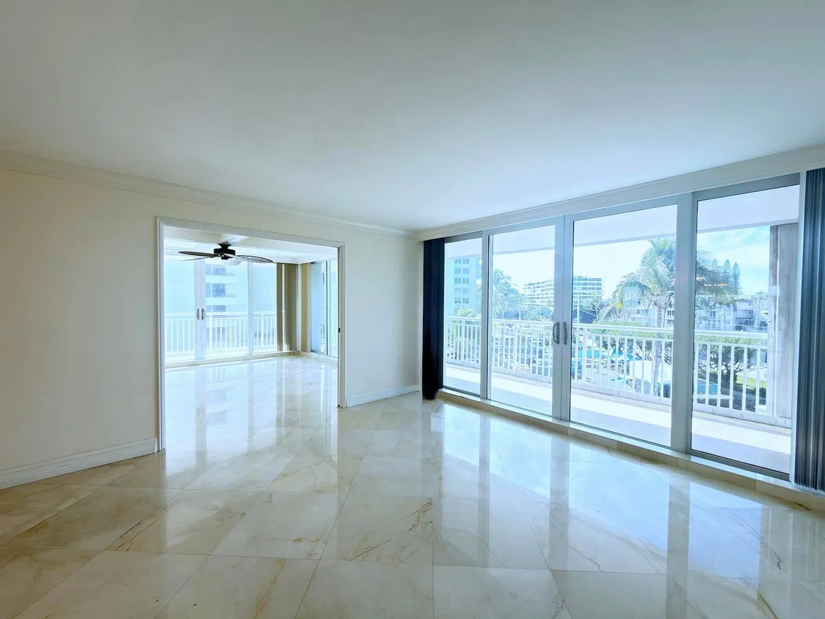 Barclay Condo Unit 410 photo 10
