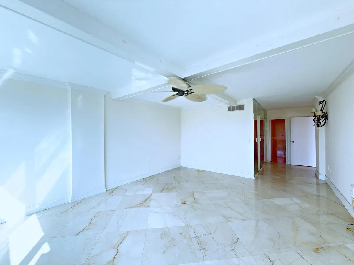 Barclay Condo Unit 410 photo 19