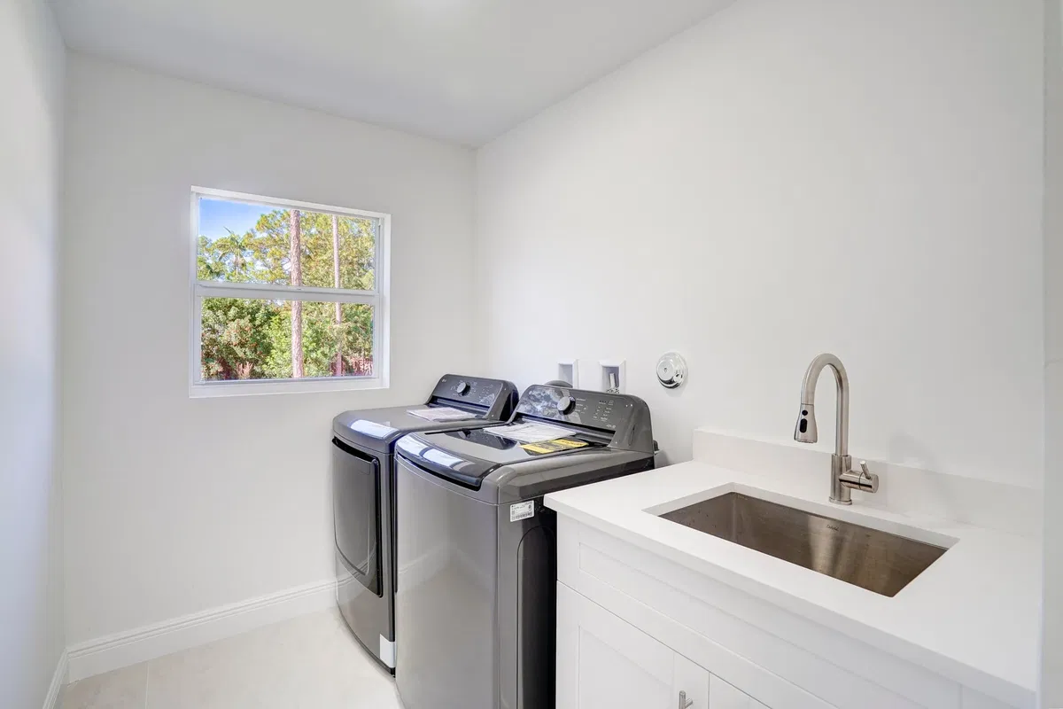 Residence photo 37
