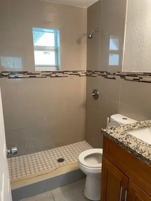 Unit 2 photo 13