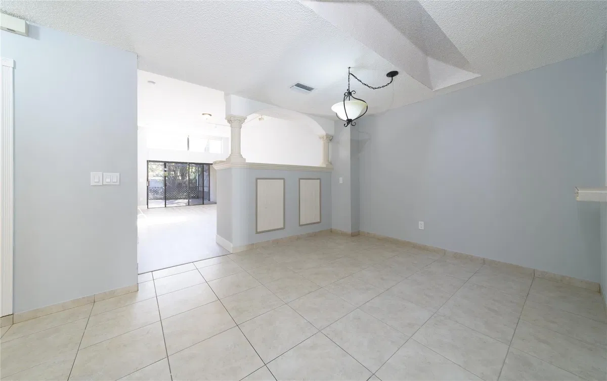 Residence photo 16