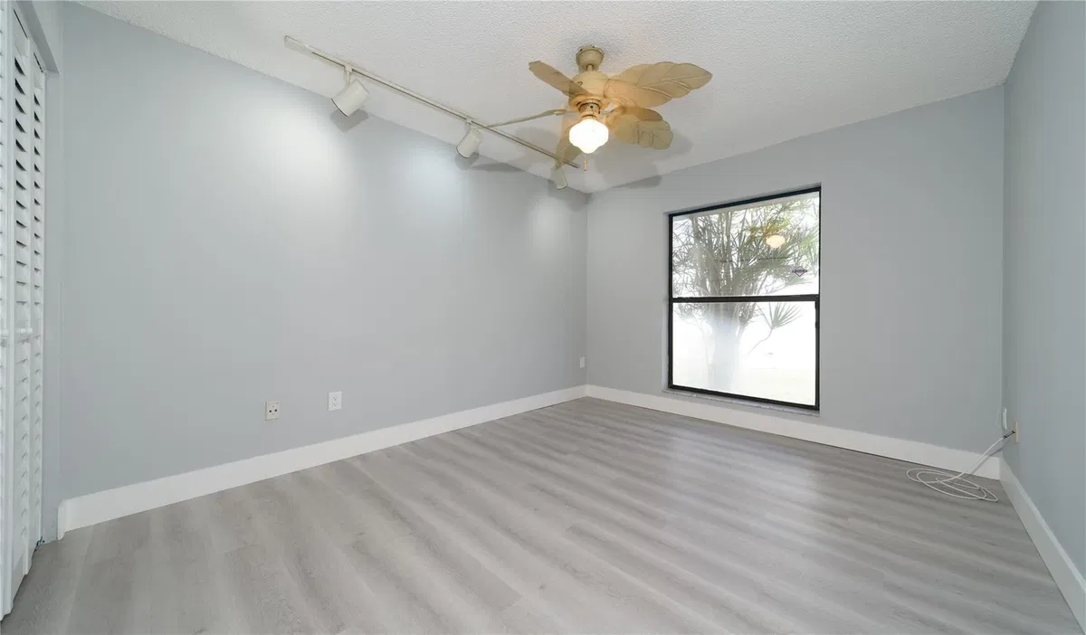 Residence photo 19