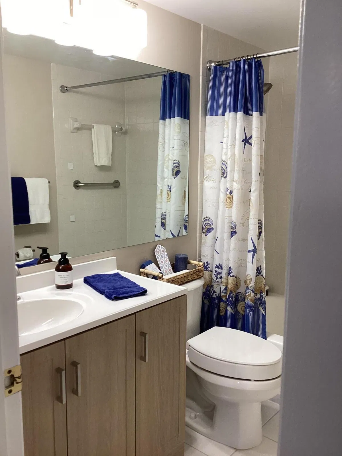 Unit B-2 photo 28