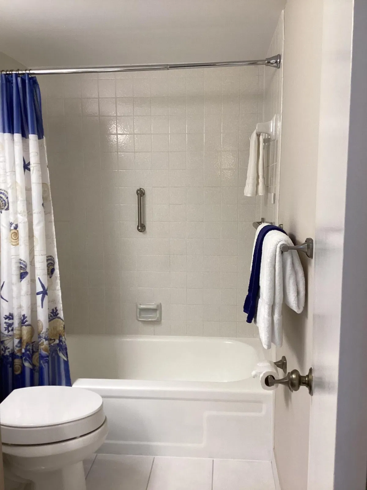 Unit B-2 photo 31