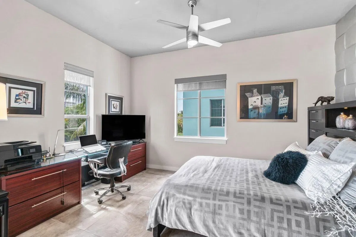 The Meridian Unit 304 photo 10