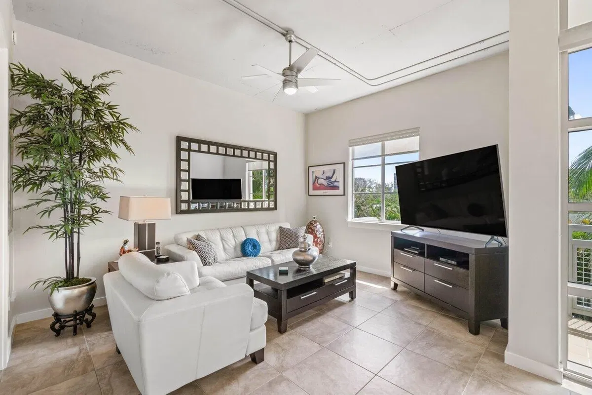 The Meridian Unit 304 photo 16