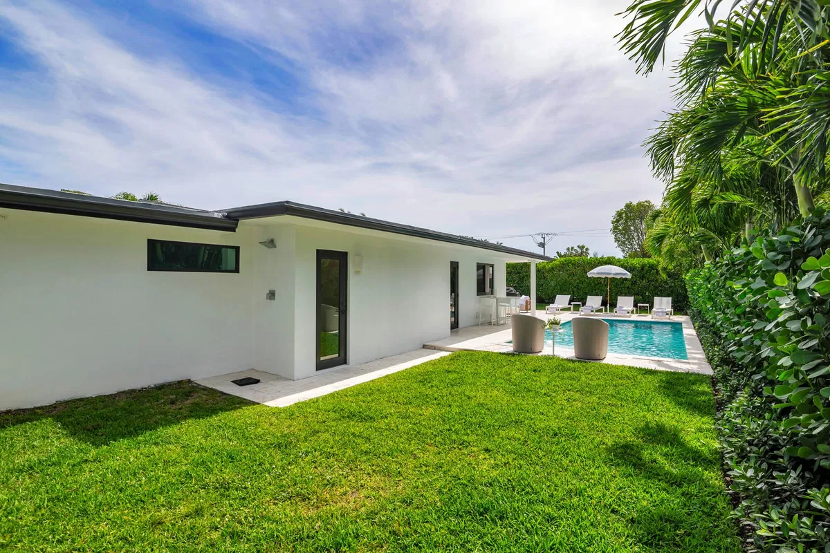 SoSo West Palm Beach Residence photo 28