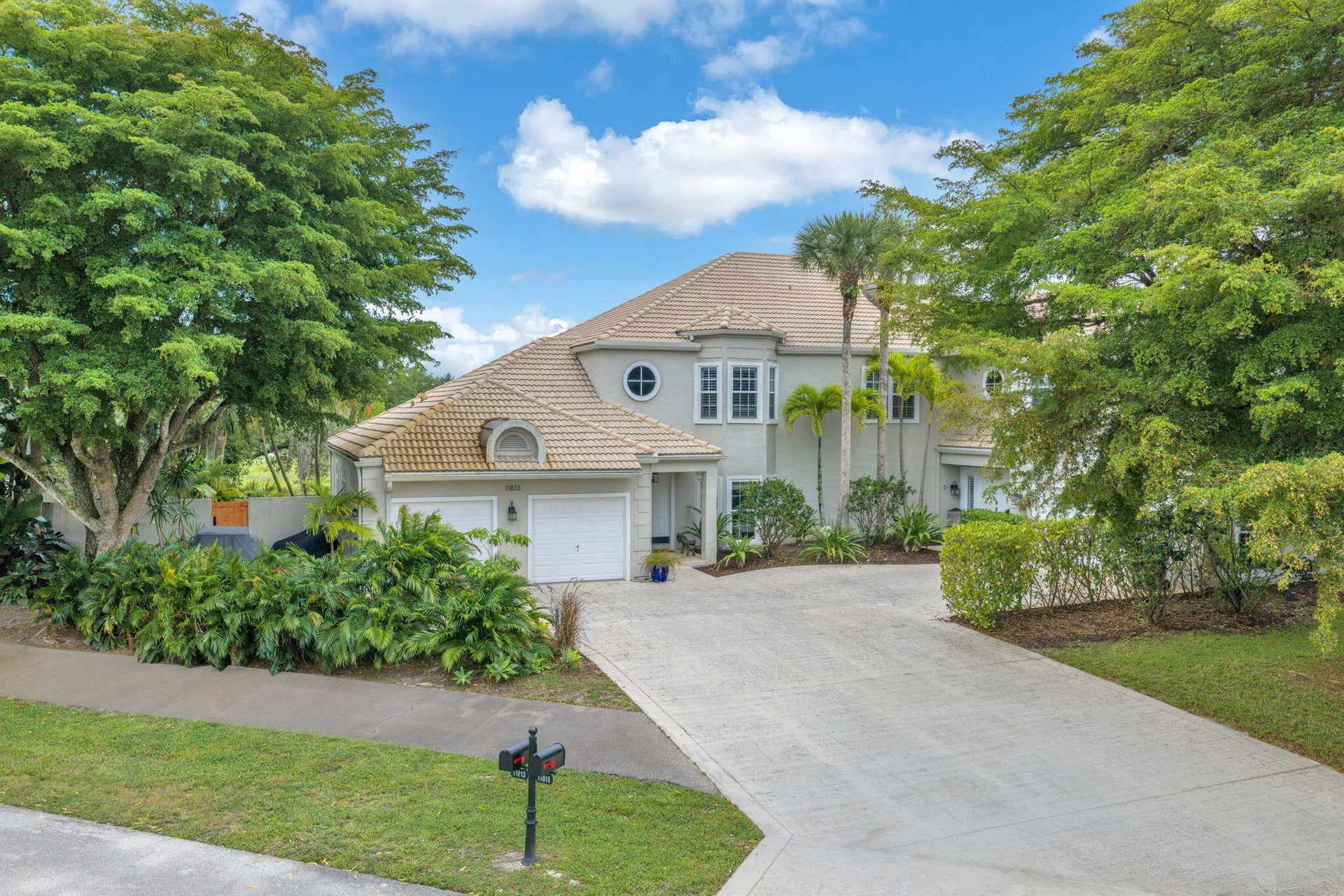 First Fairway Residence photo 40