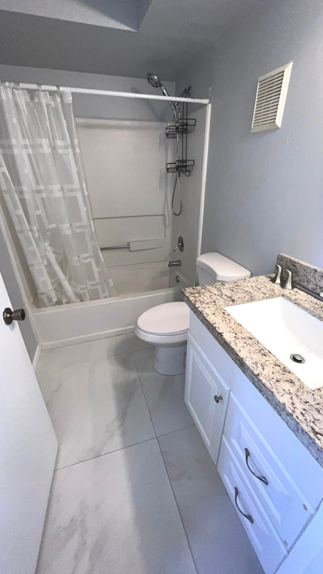 Unit 11-107 photo 16