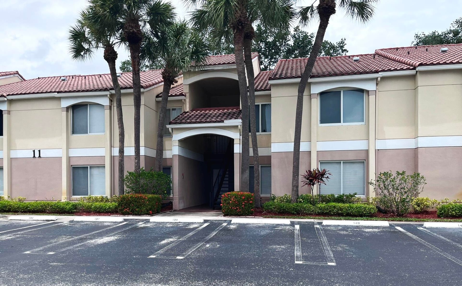 Unit 11-107 photo 22
