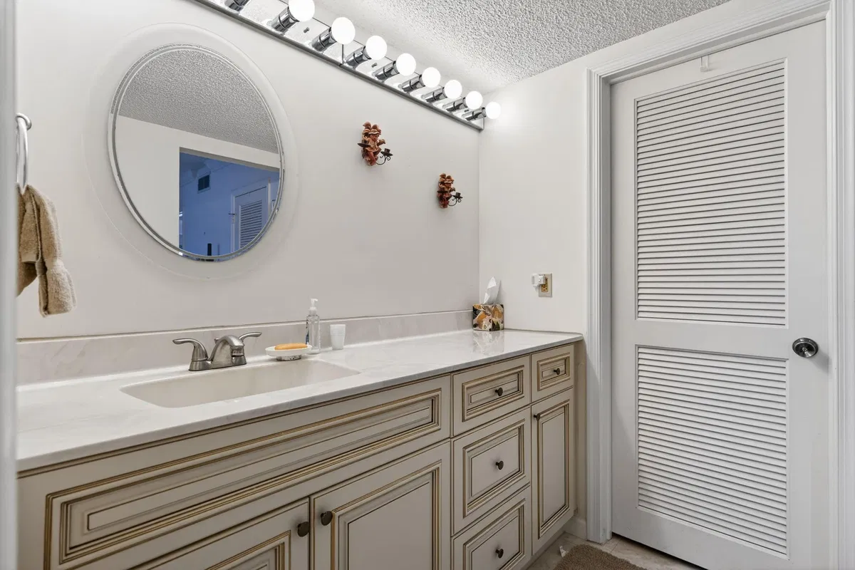 Jonathan's Landing Jupiter FL Unit 139 photo 19