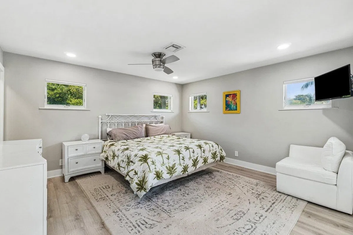 Residence photo 25