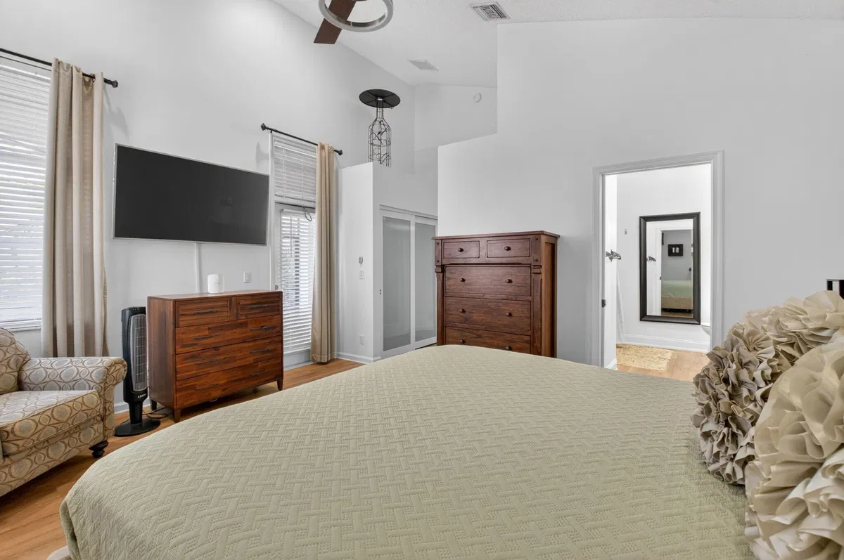Residence photo 25