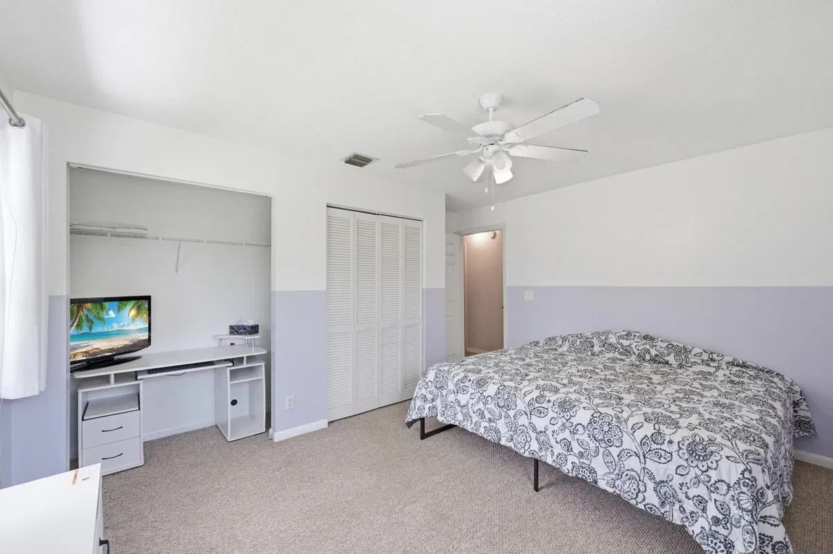 Residence photo 16
