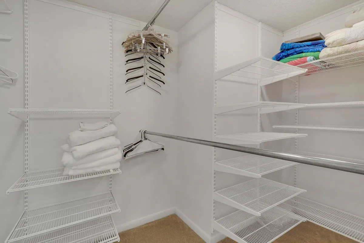 Unit 412 photo 22