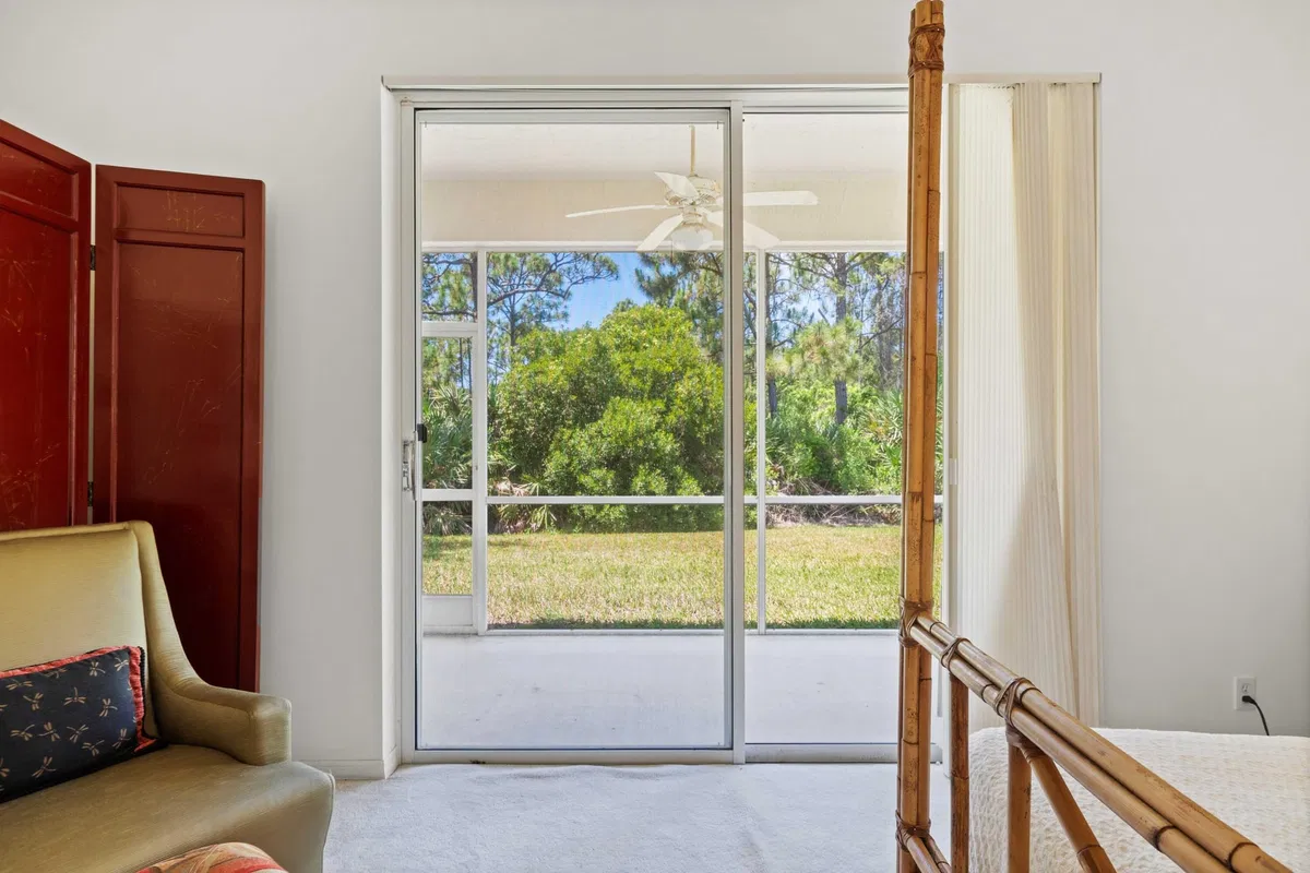 Residence photo 19