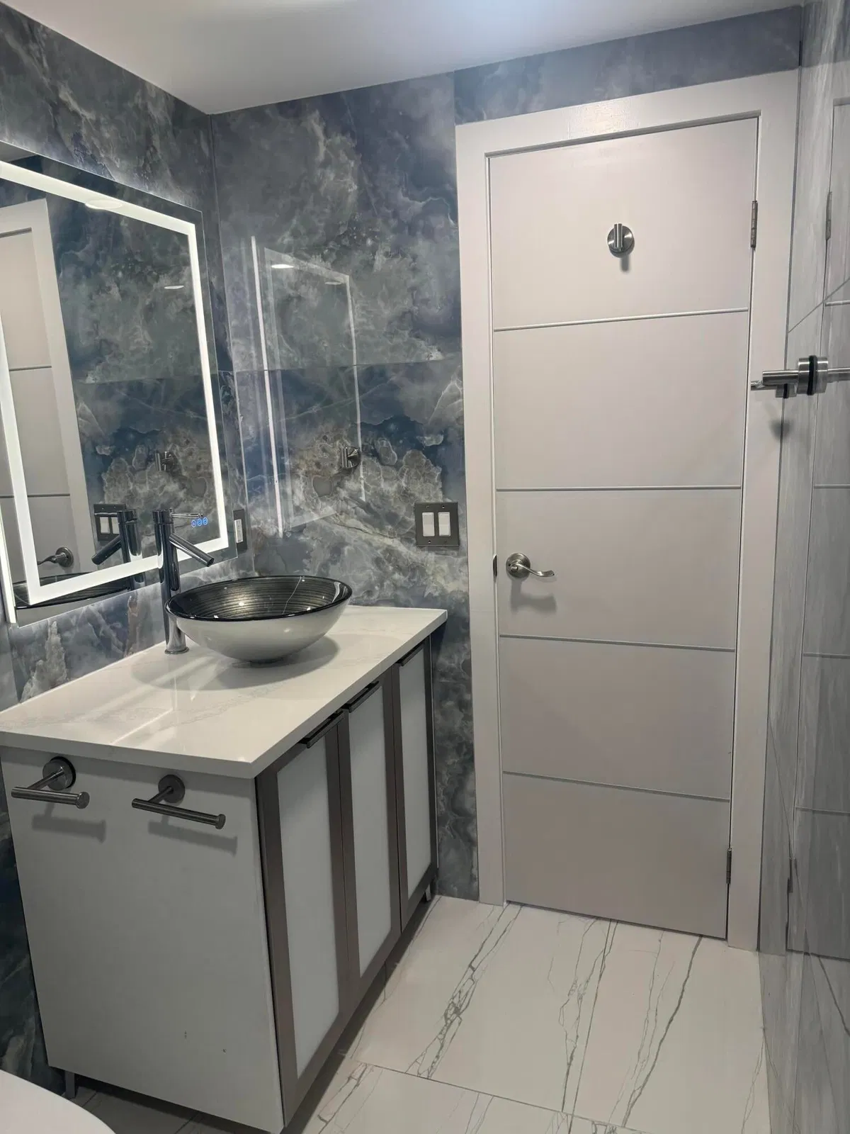 Unit 108 photo 22