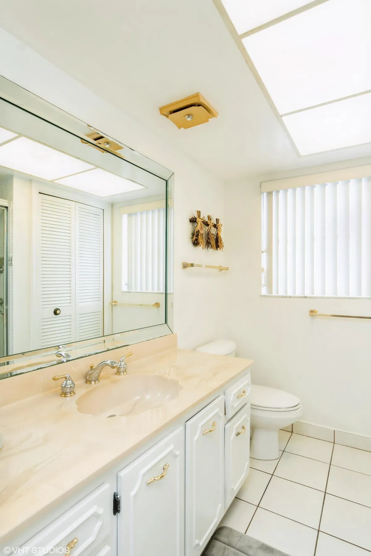 Unit 408 photo 10