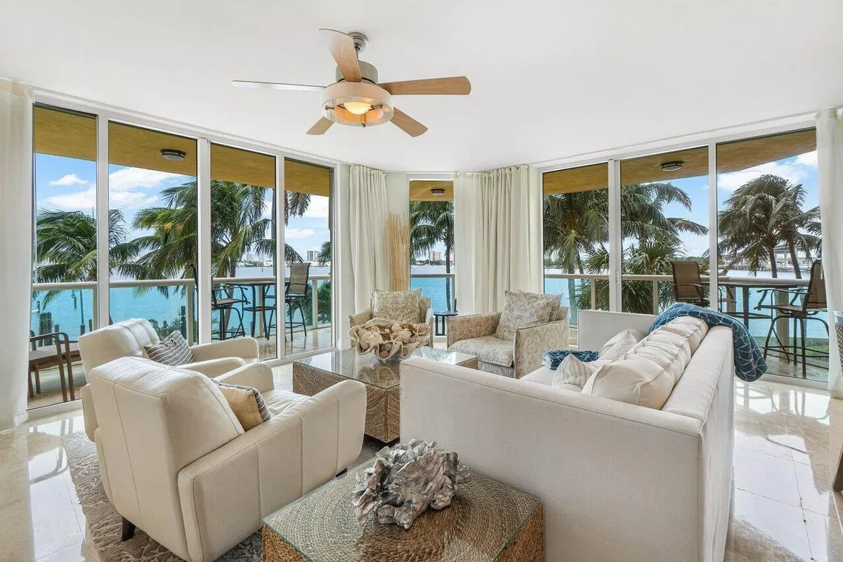 Marina Grande Riviera Beach Unit 206