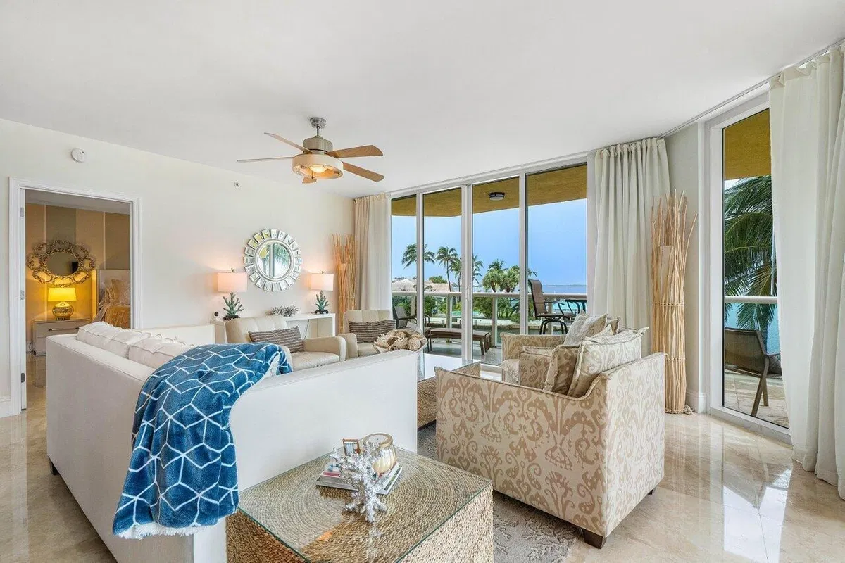 Marina Grande Riviera Beach Unit 206 photo 4
