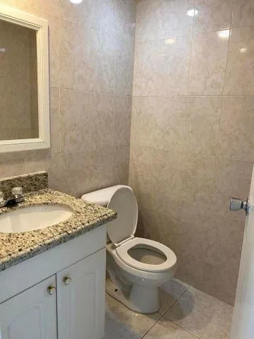 Unit 259 photo 10