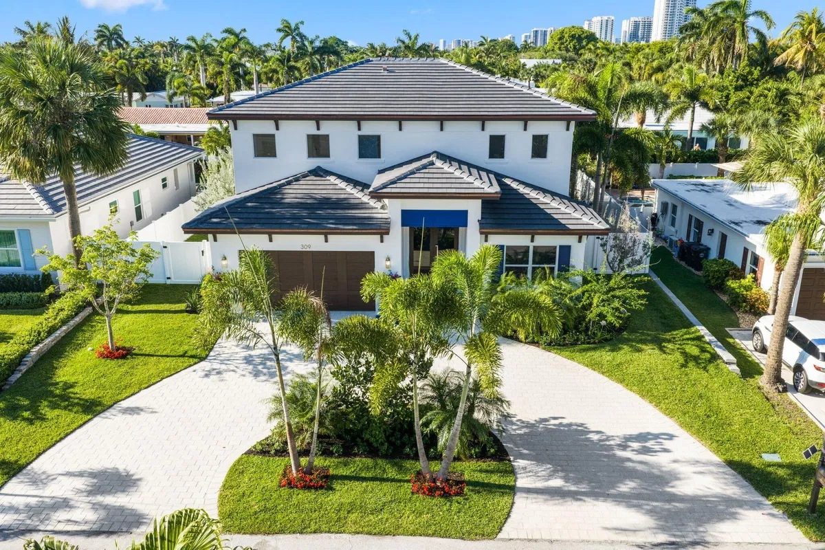 Palm Beach Shores Residence