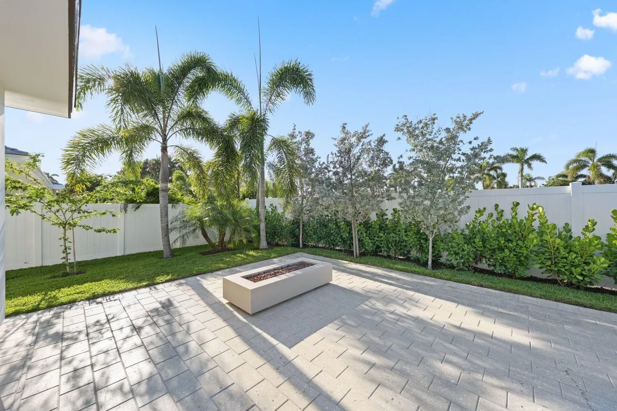 Palm Beach Shores Residence photo 40
