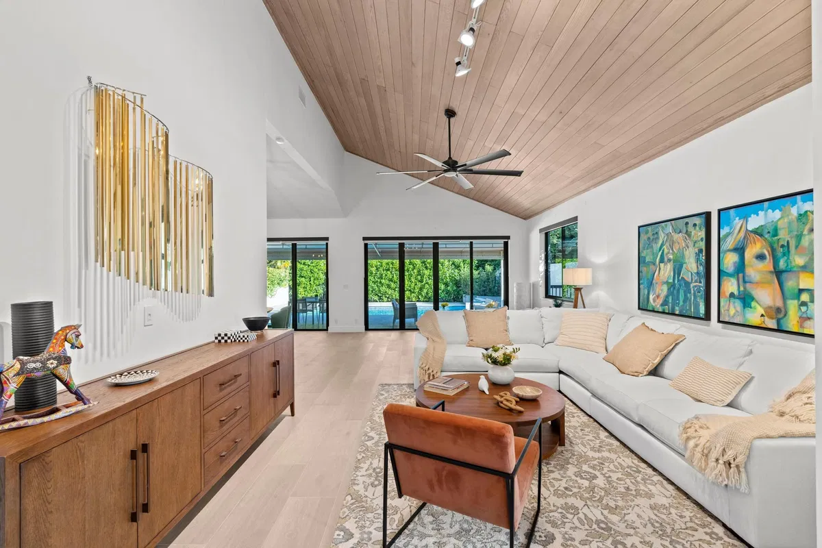 Windsor Way Residence photo 4