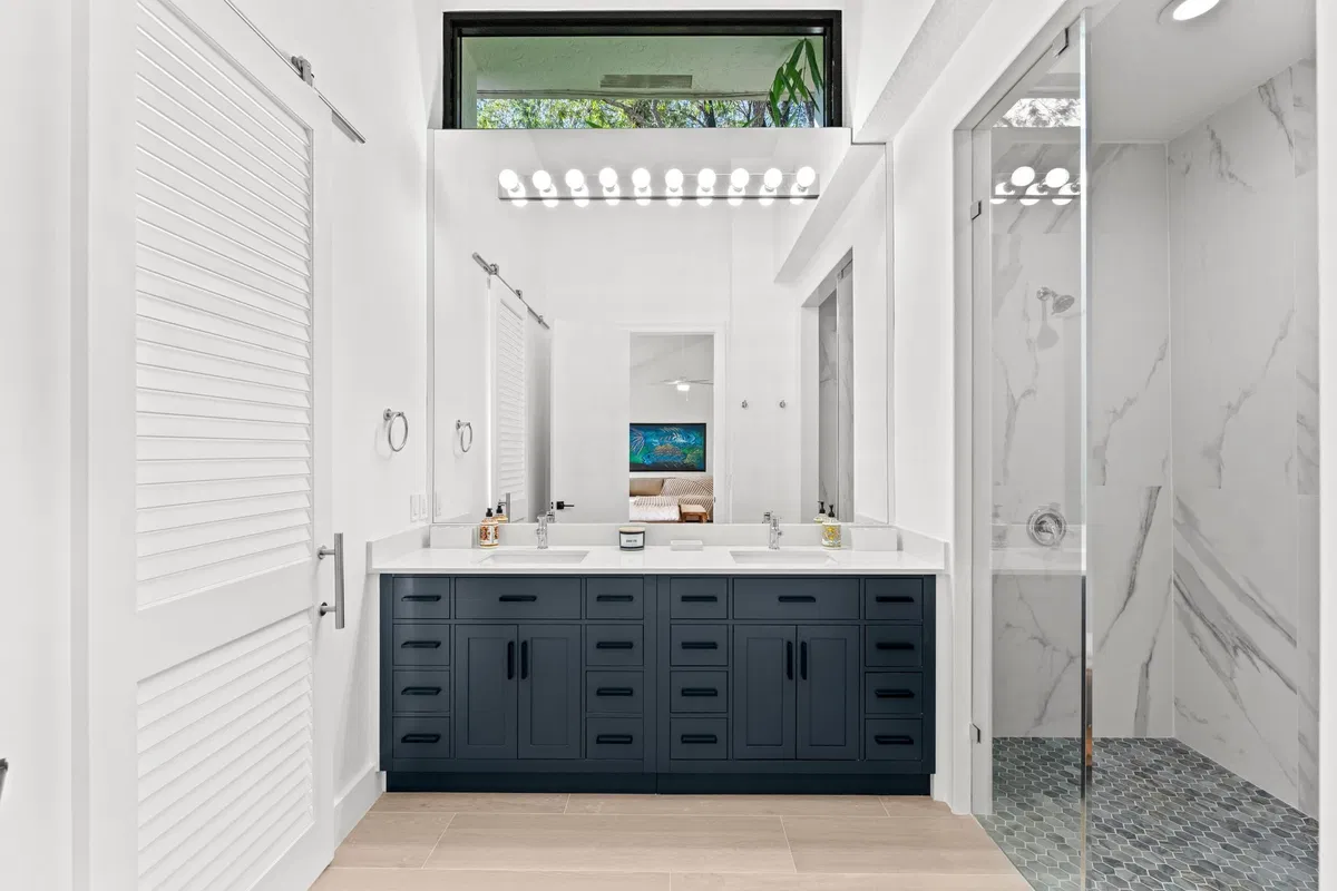 Windsor Way Residence photo 19
