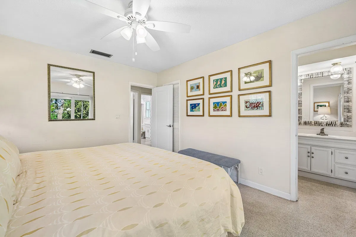 Residence photo 25