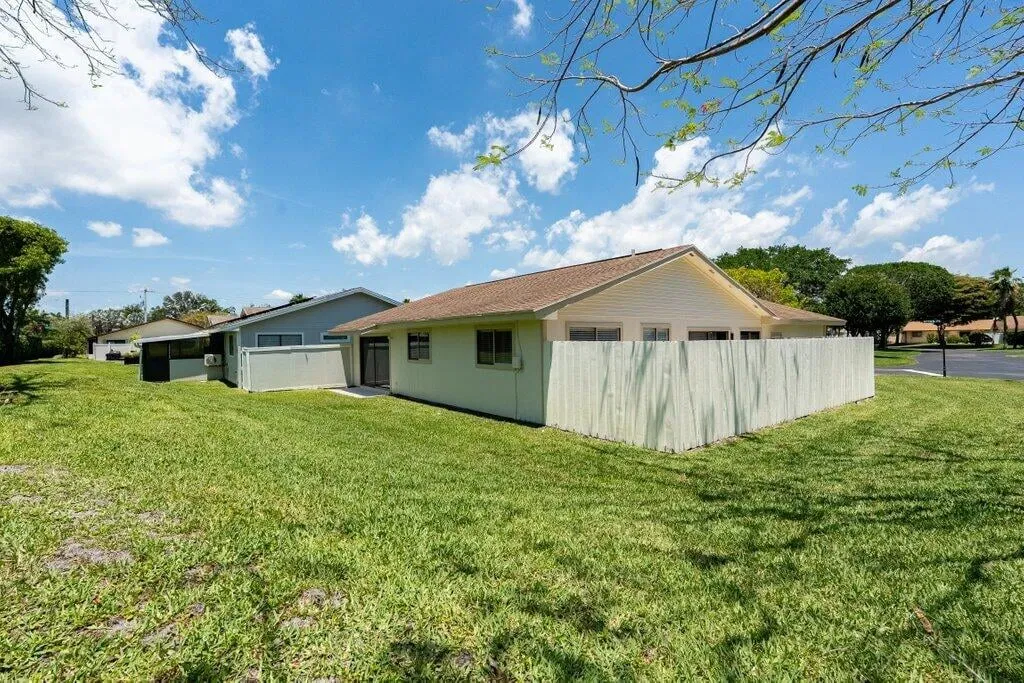 Residence photo 4