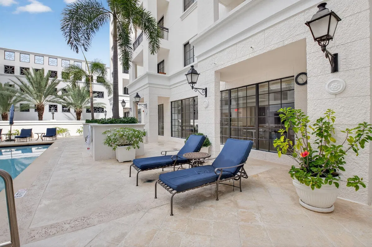 233 S Federal Boca Unit 321 photo 13