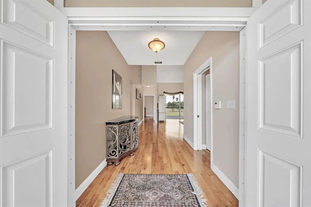 Residence photo 4