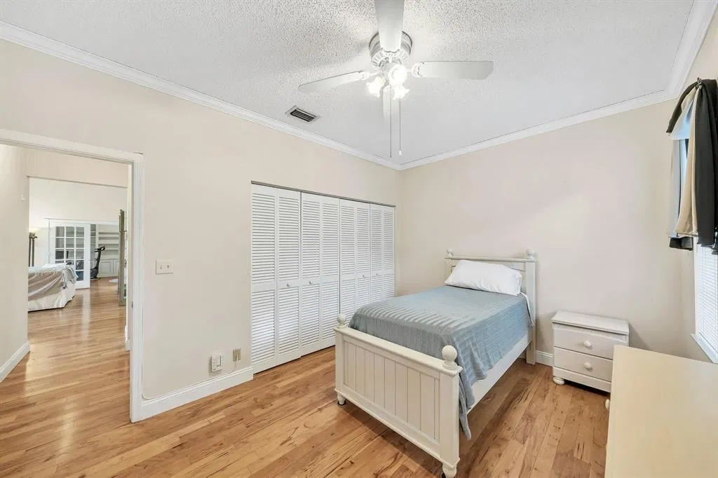 Residence photo 31