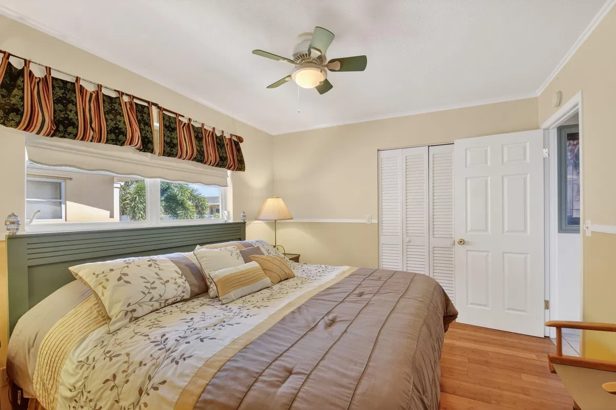 Unit 204 photo 31
