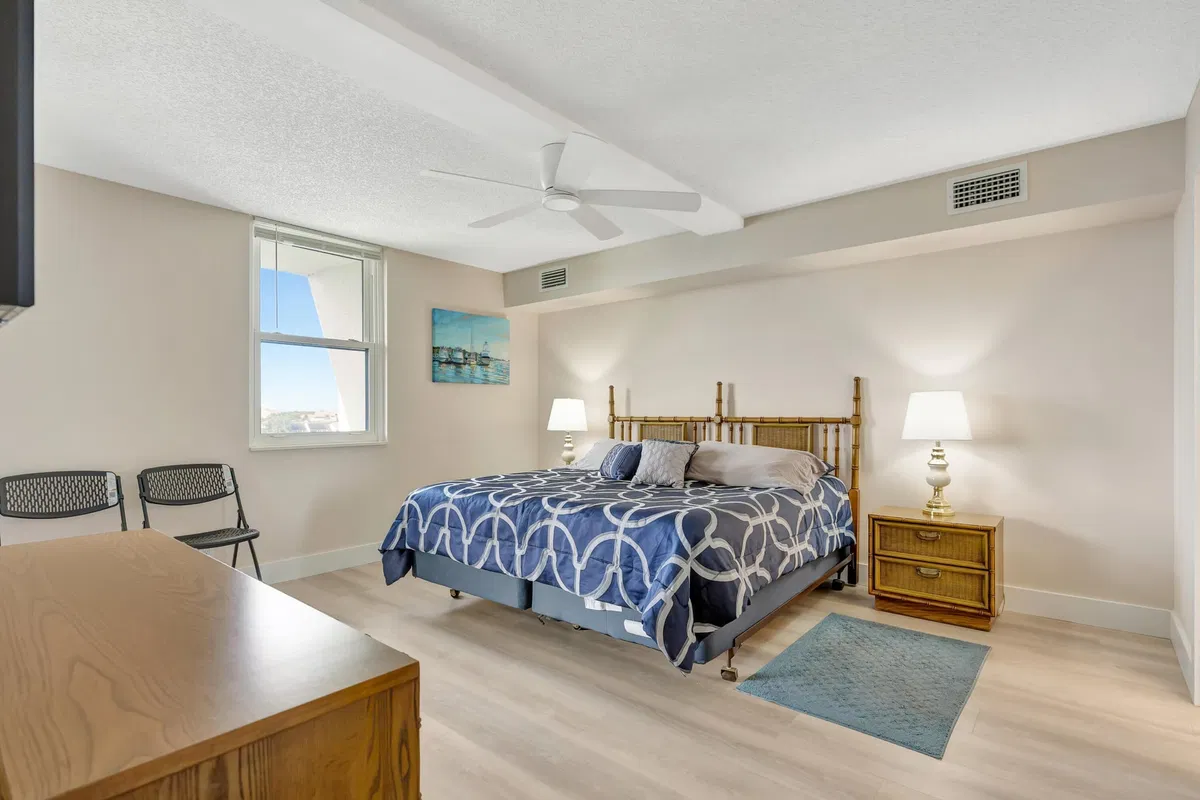  Unit 608b photo 28