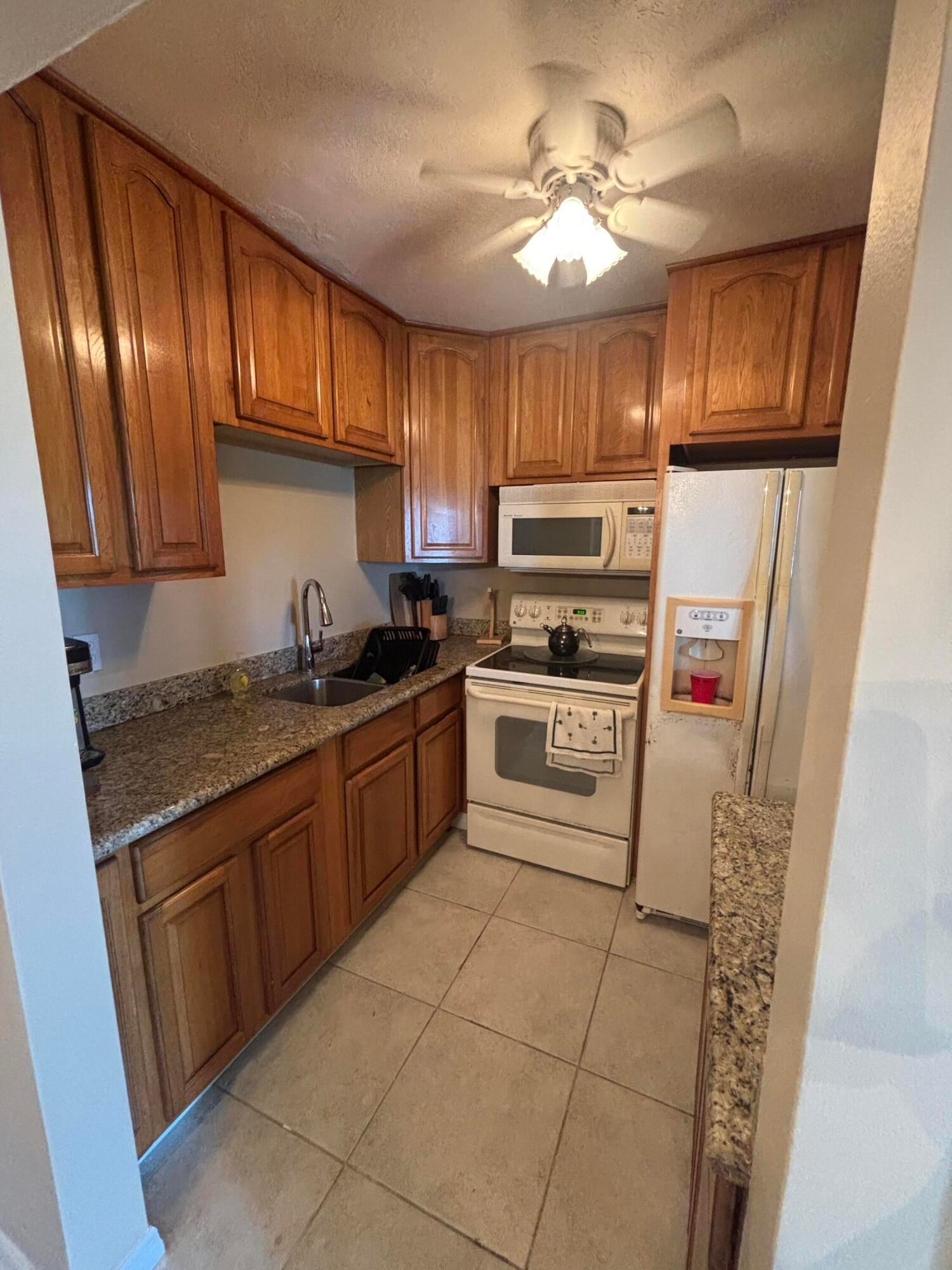 Unit 110 photo 10