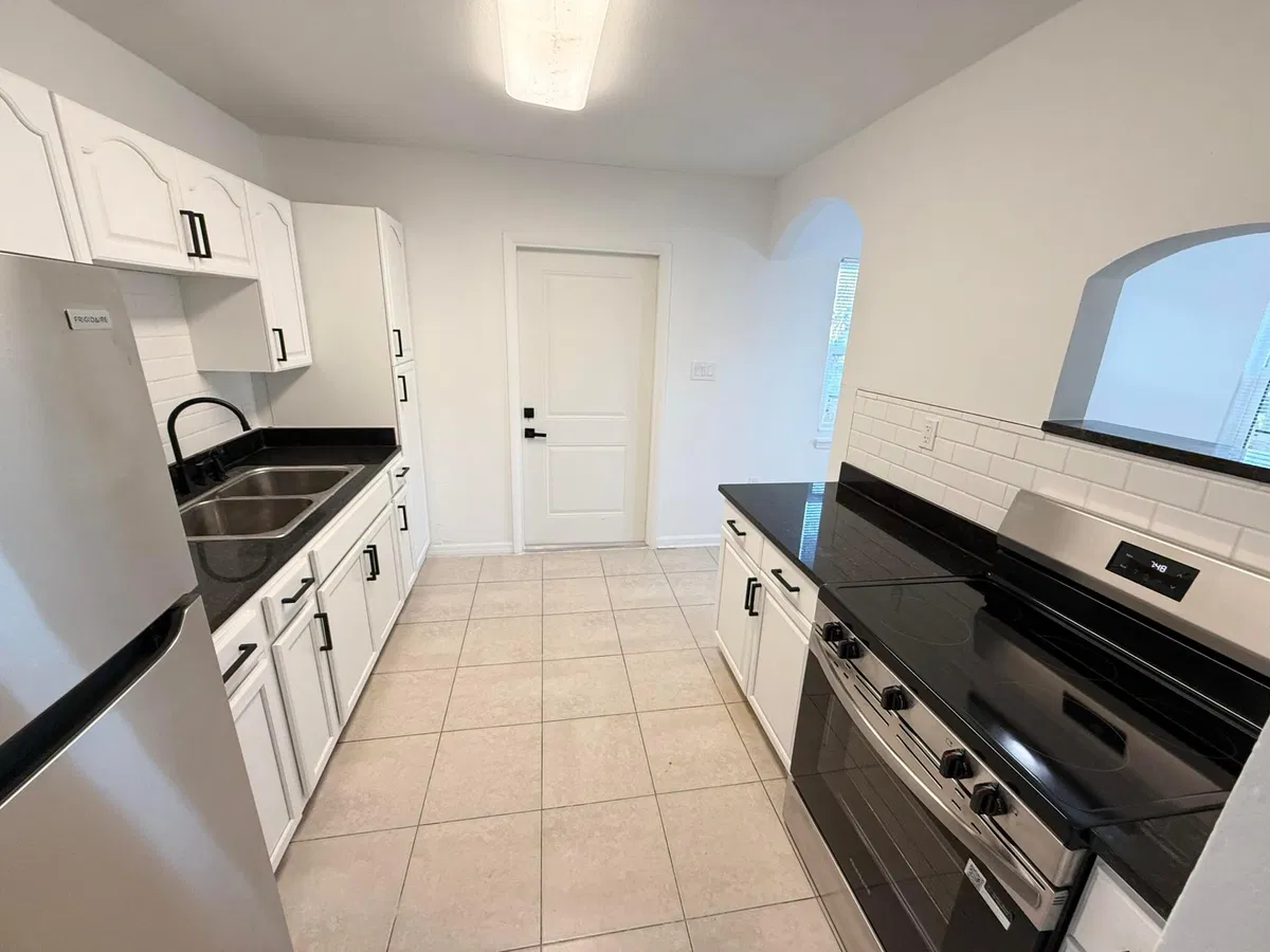  Residence photo 7