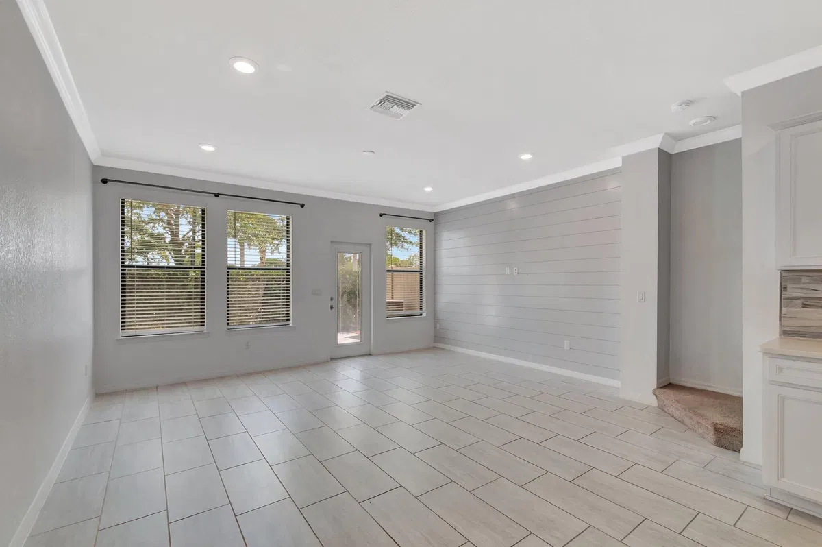 Residence photo 10